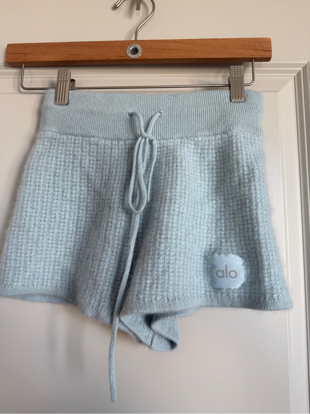 Alo 100% cashmere shorts